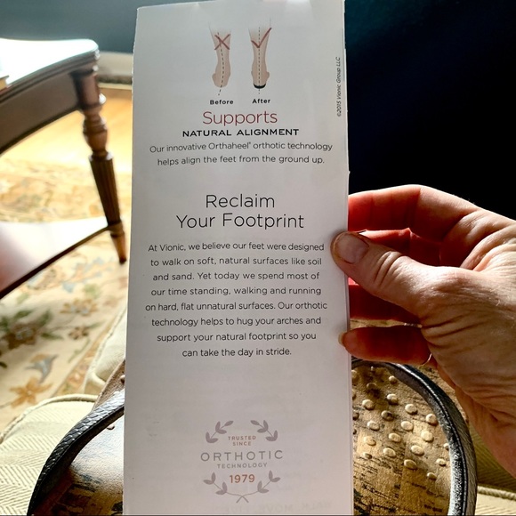 VIONIC “Cassie” Pewter Snake Silver Color Sandals with Bow, Barely Worn, Size 6 - Picture 13 of 14